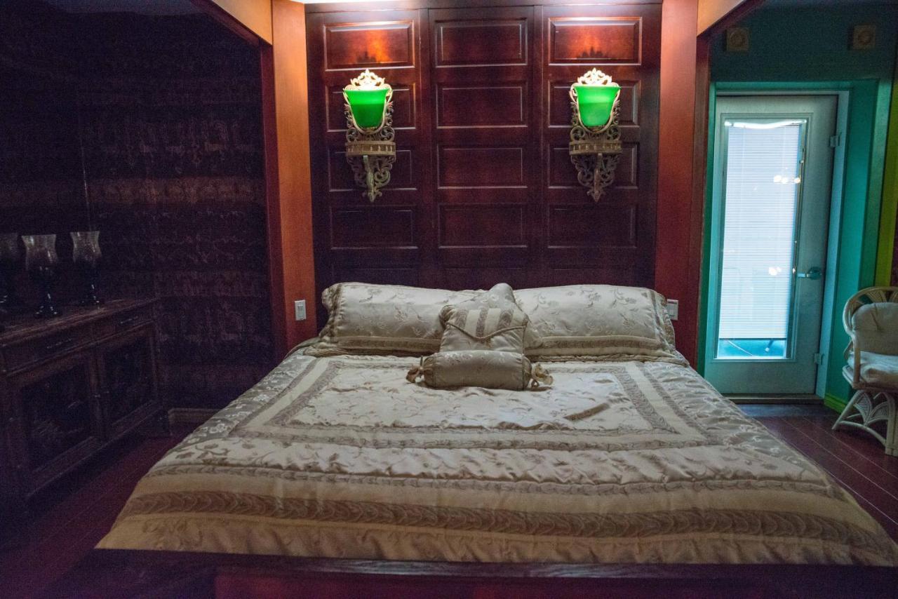 Mariaggi'S Theme Suite Hotel & Spa Γουίνιπεγκ Εξωτερικό φωτογραφία